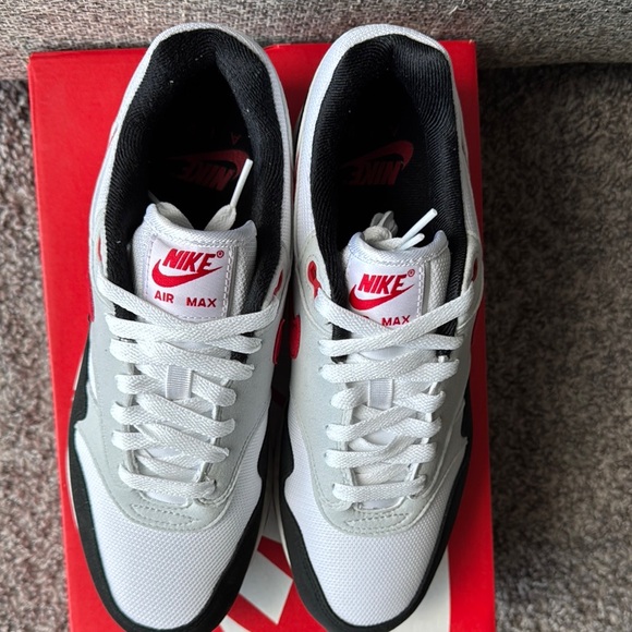 Nike Air Max 1 Sneakers - Red and White Mens size 8.5 - Picture 7 of 11